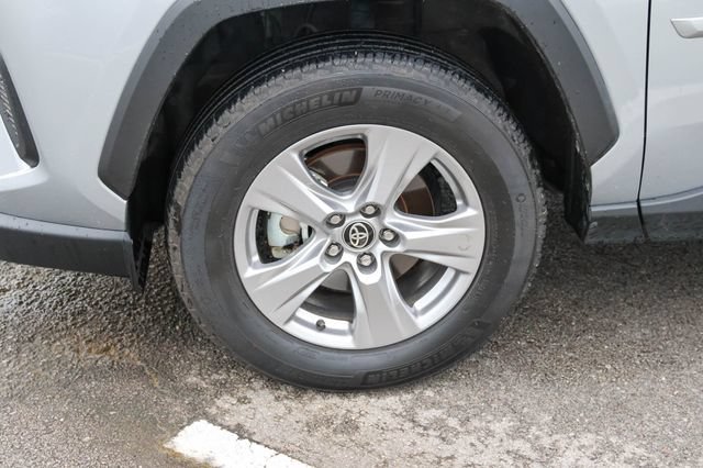 Used 2025 Toyota RAV4 XLE FWD image 7