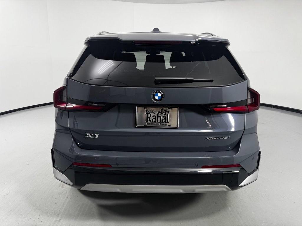 Used 2023 BMW X1 xDrive28i w/ Premium Package AWD/4WD image 7