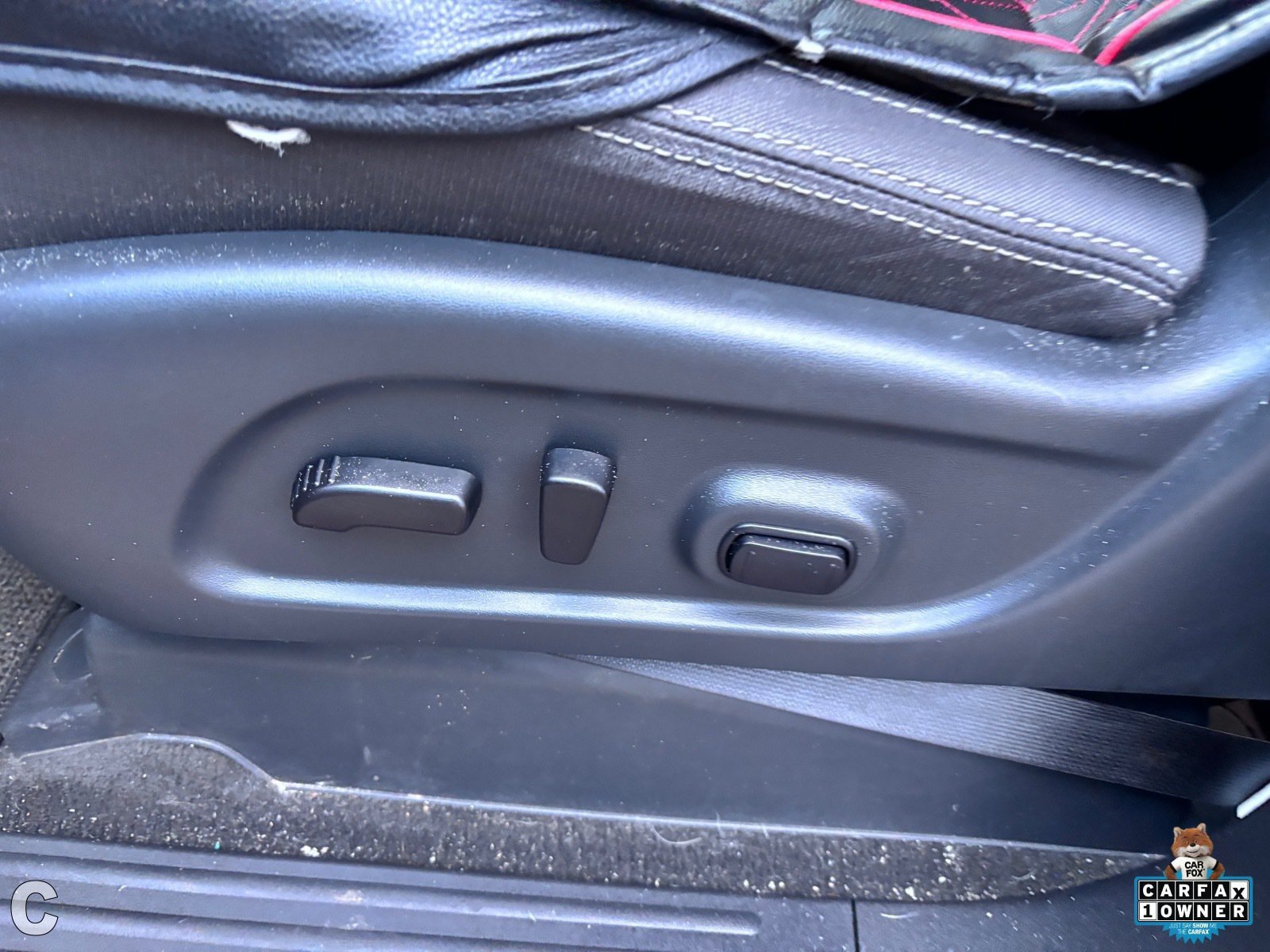 Used 2024 Nissan Titan SV w/ SV Convenience Package RWD image 13