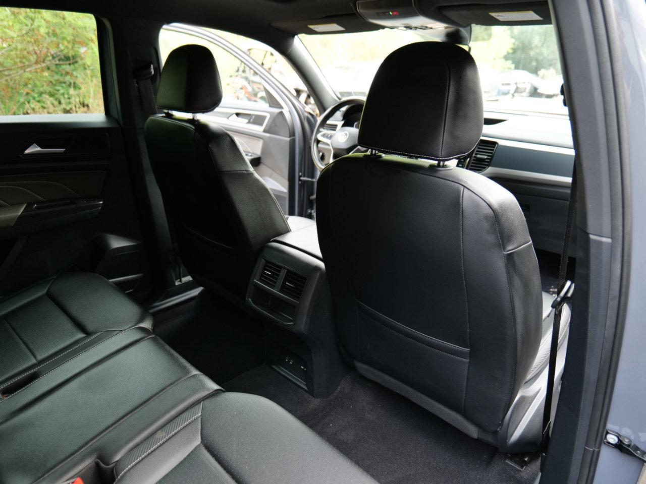 Used 2022 Volkswagen Atlas Cross Sport SEL R-Line image 46