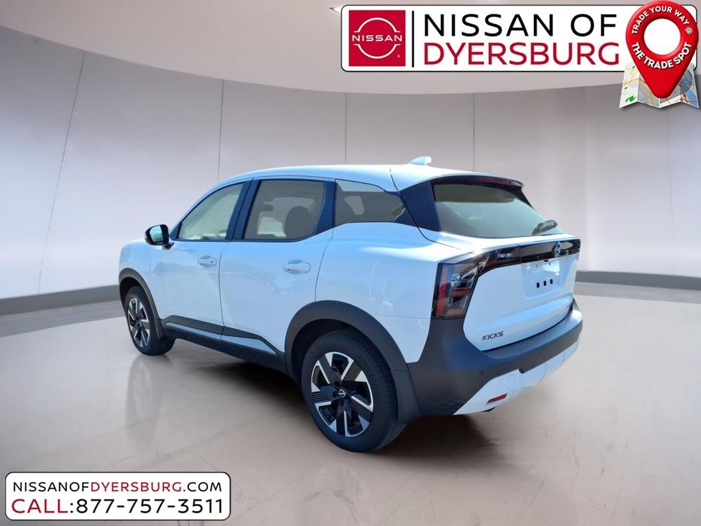 Used 2025 Nissan Kicks SV AWD/4WD image 5