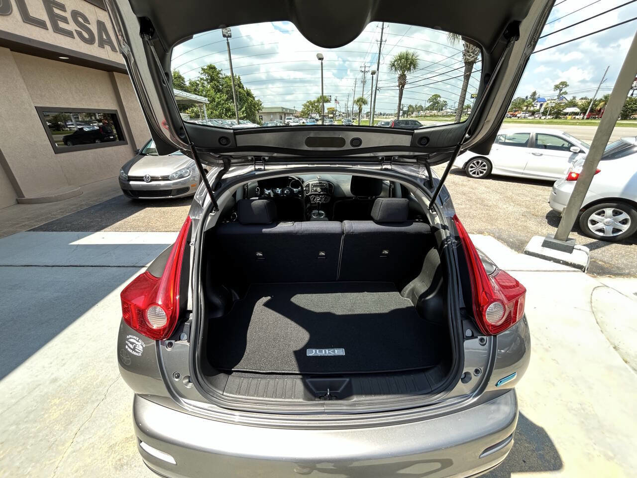 Used 2014 Nissan Juke S image 12