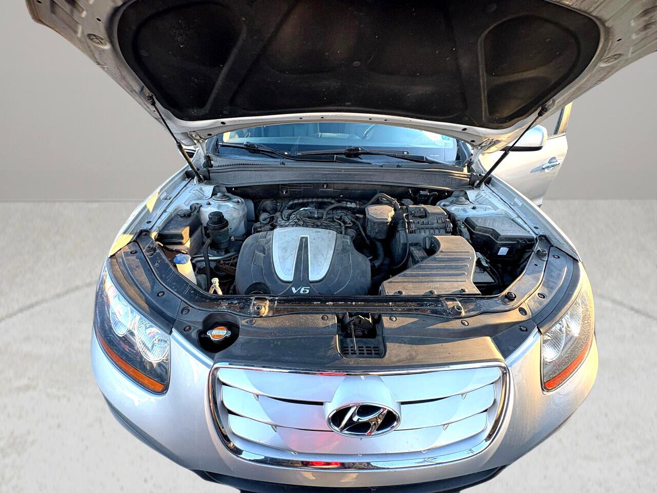 Used 2011 Hyundai Santa Fe Limited image 24