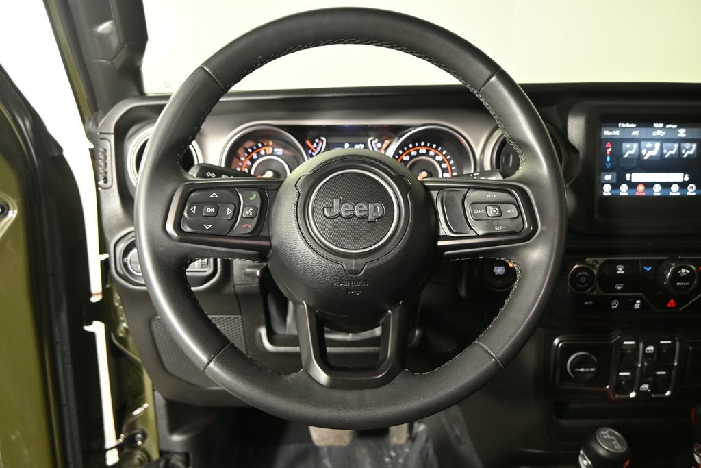 Used 2023 Jeep Gladiator Sport image 33