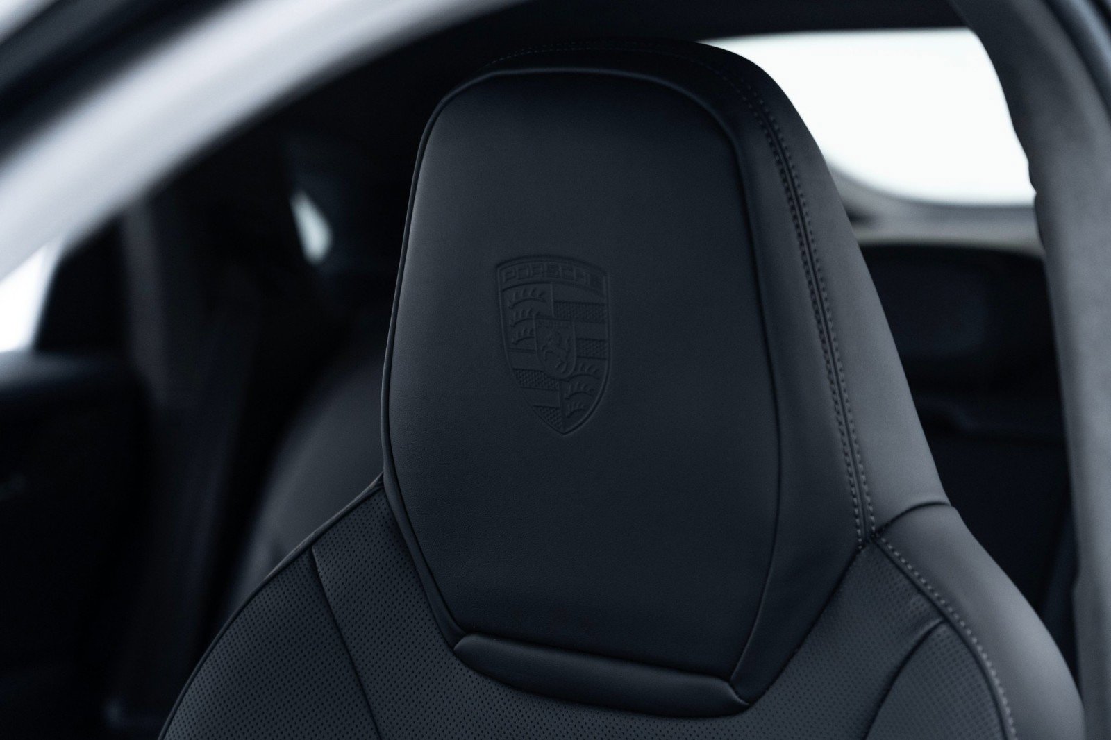 New 2026 Porsche Cayenne Turbo GT image 19