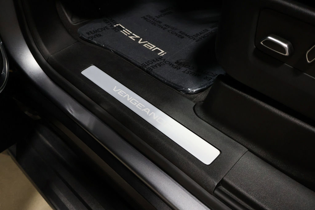 Used 2023 Cadillac Escalade Premium Luxury image 41