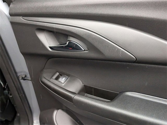 Used 2024 Chevrolet TrailBlazer RS w/ Driver Confidence Package image 31