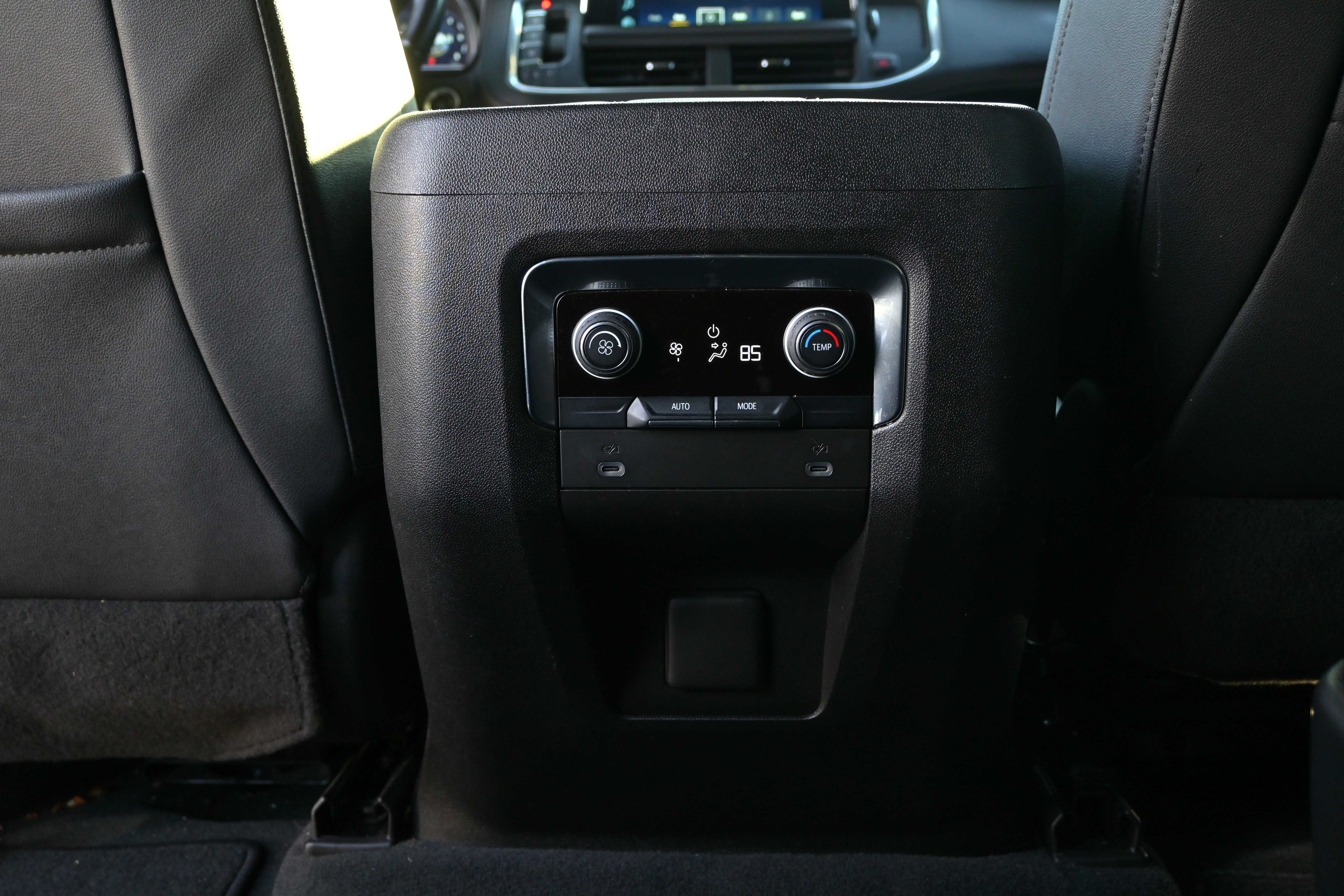 Used 2022 Chevrolet Suburban Z71 image 37