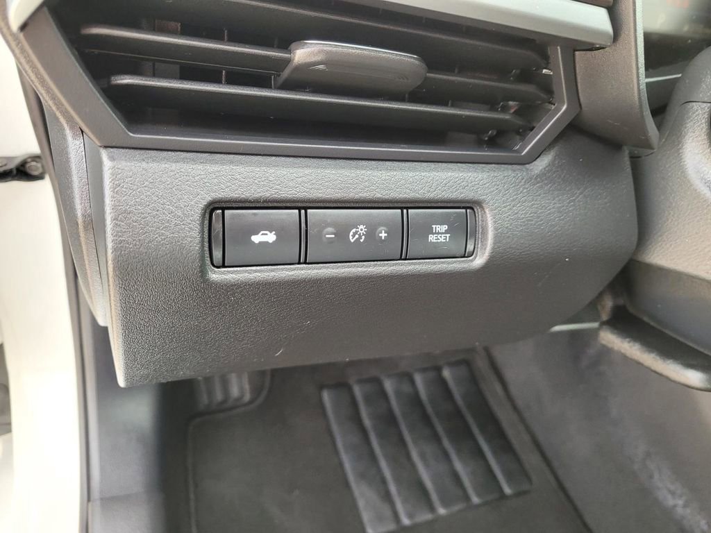 Used 2024 Nissan Altima 2.5 SV image 22