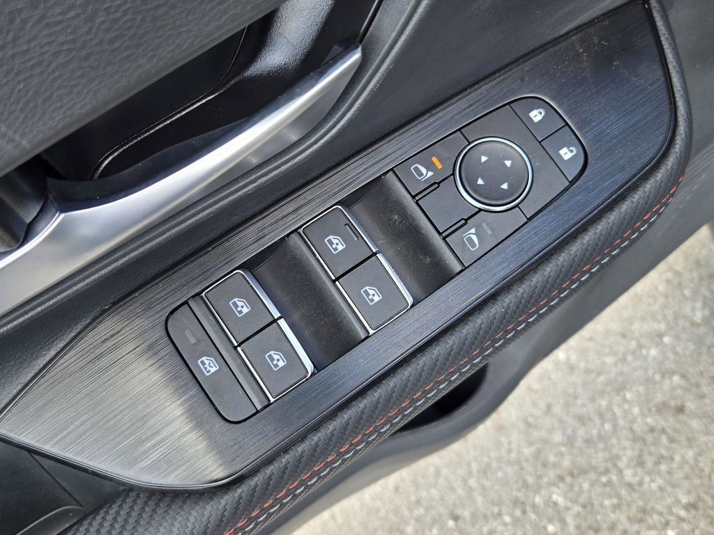 New 2026 Nissan Kicks SR w/ Cold Weather Package FWD image 18