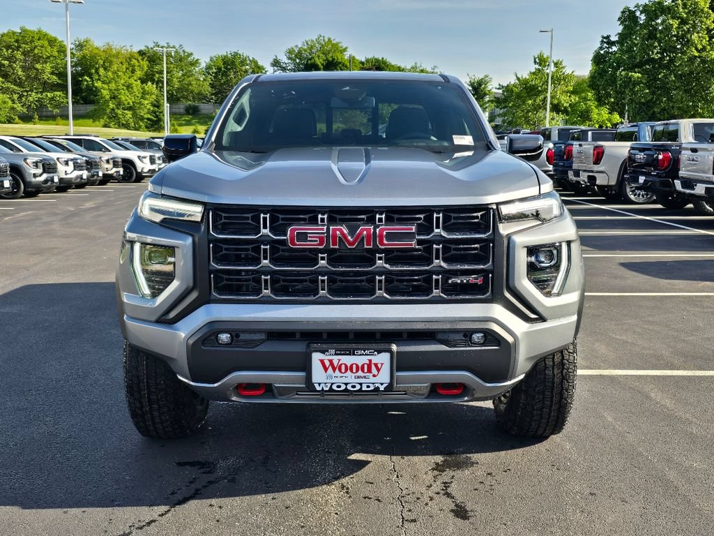 New 2026 GMC Canyon AT4 w/ AT4 Premium Package AWD/4WD image 6