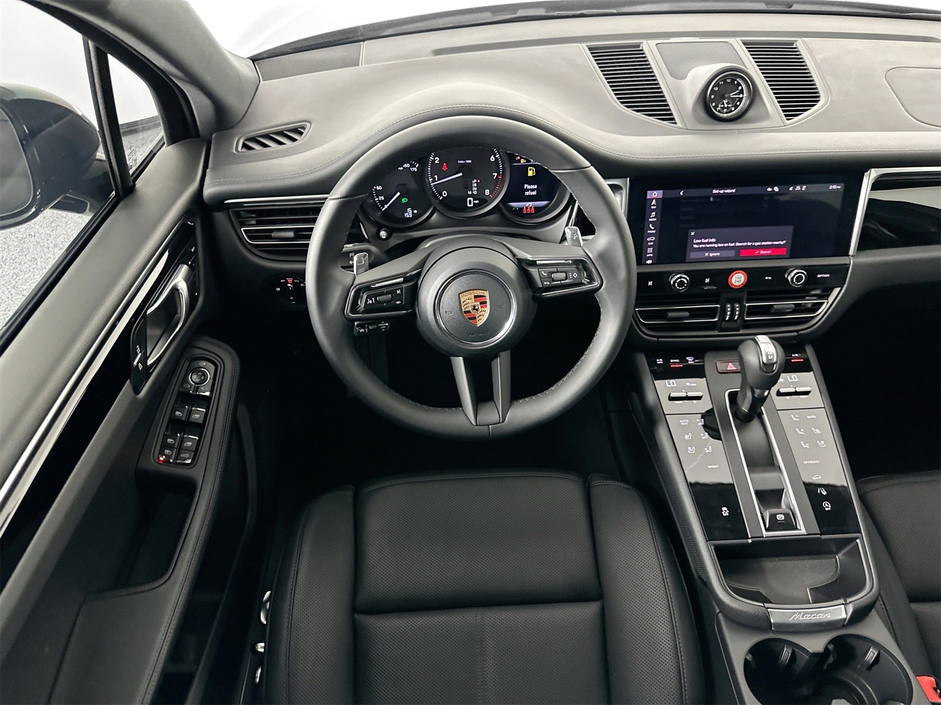 New 2026 Porsche Macan image 18