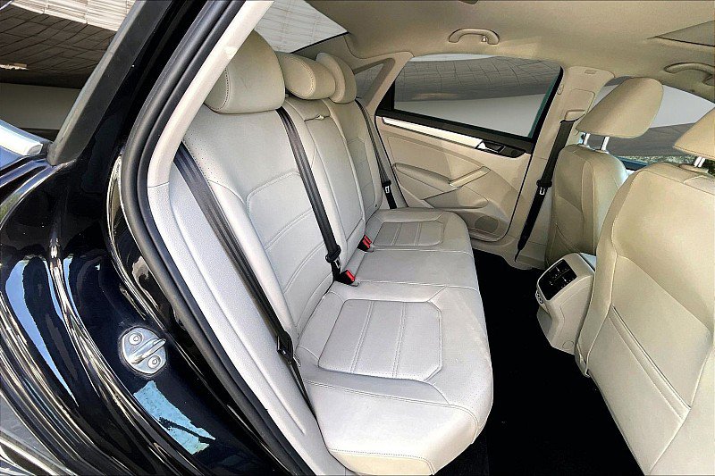 Used 2022 Volkswagen Passat 2.0T SE image 26