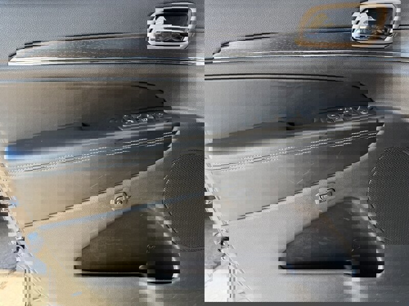 Used 2015 Jeep Grand Cherokee Limited image 22