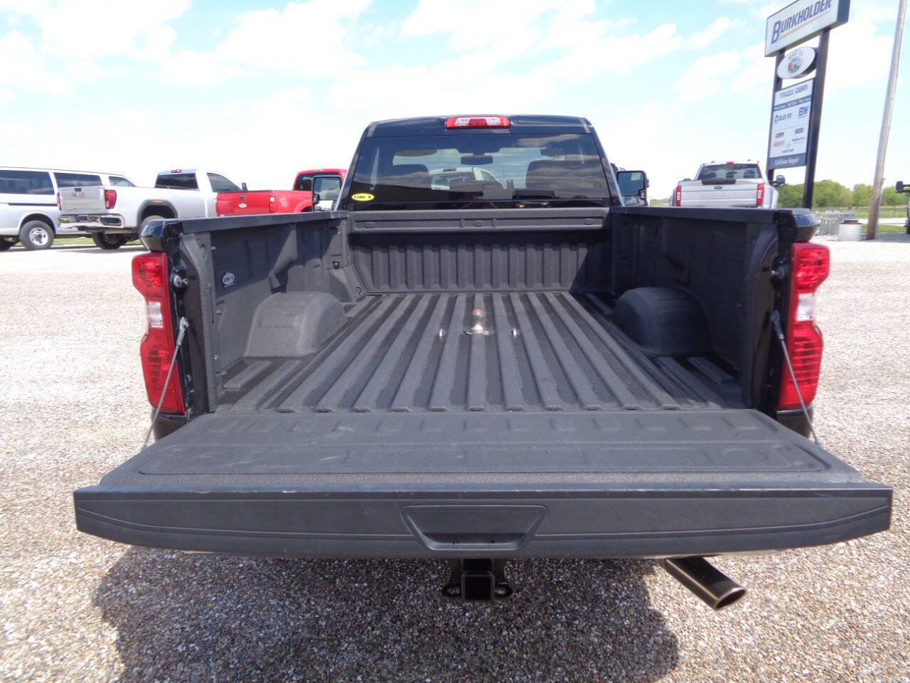 Used 2022 Chevrolet Silverado 2500 LT w/ Convenience Package AWD/4WD image 11