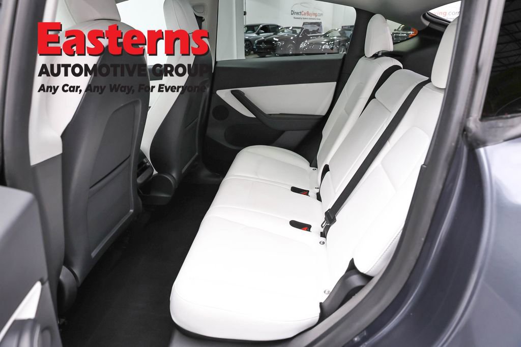 Used 2022 Tesla Model Y Long Range AWD/4WD image 16