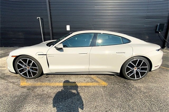 New 2025 Porsche Taycan image 2