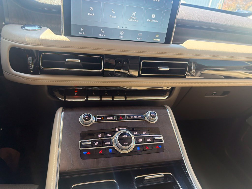 Used 2021 Lincoln Aviator Reserve w/ Equipment Group 201A RWD image 15