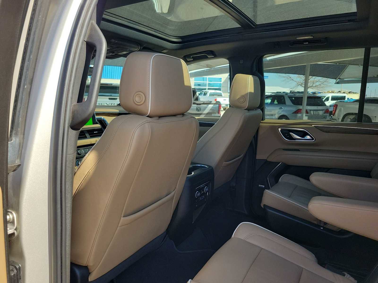 Used 2023 Chevrolet Tahoe Premier image 8