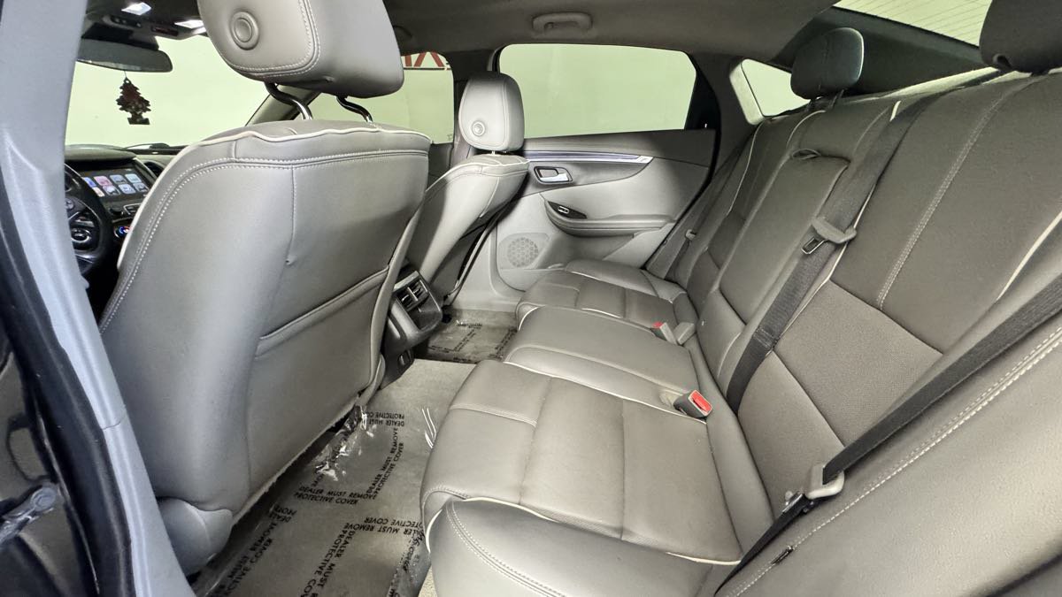 Used 2017 Chevrolet Impala Premier FWD image 31