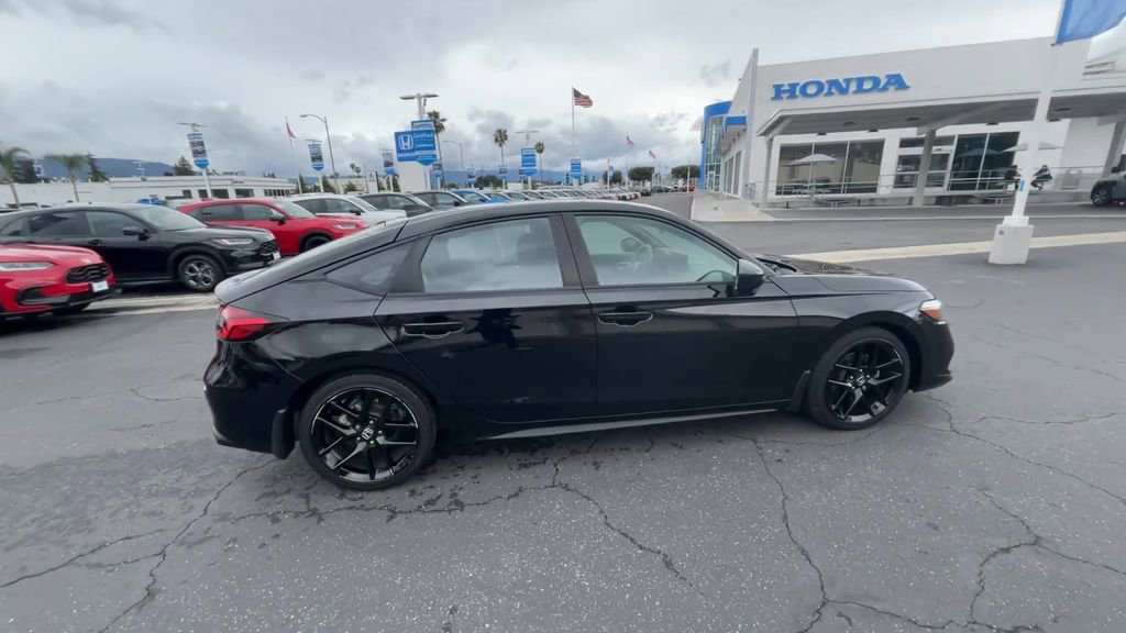 Used 2023 Honda Civic Sport image 9