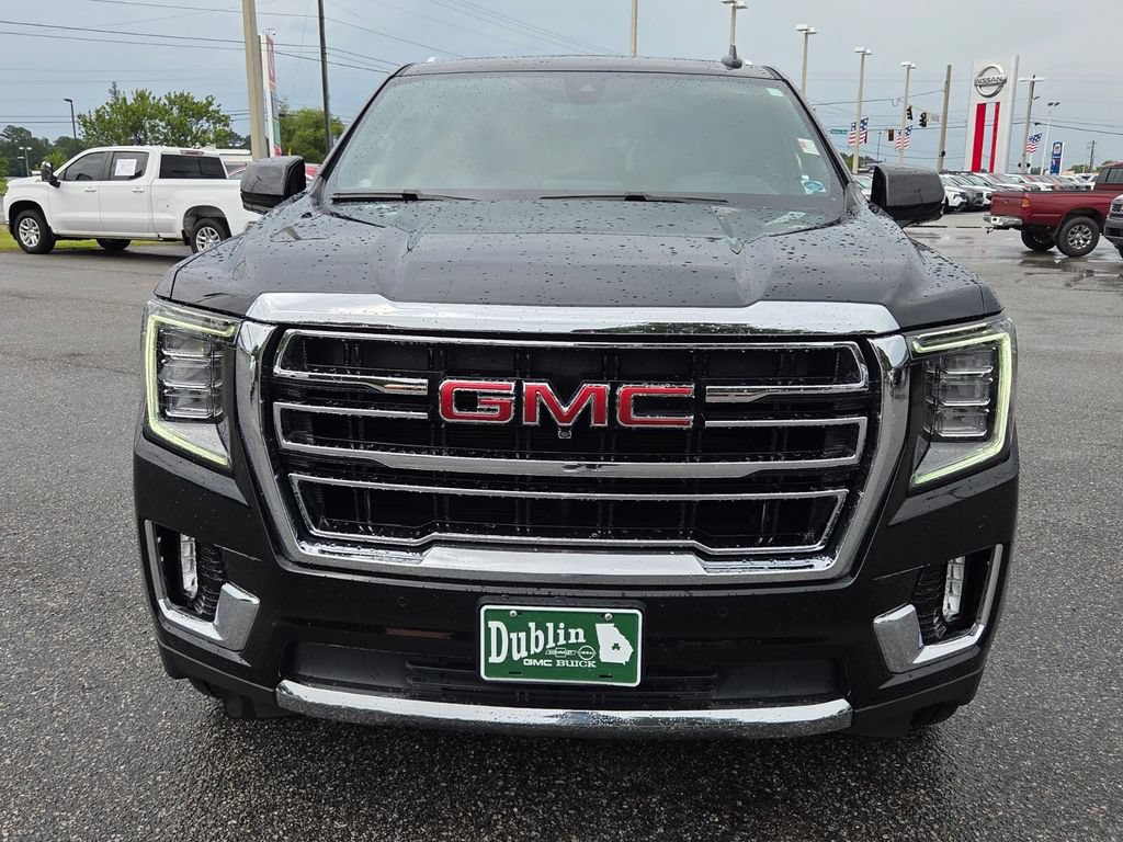 Certified 2022 GMC Yukon XL SLT w/ SLT Premium Package AWD/4WD image 17