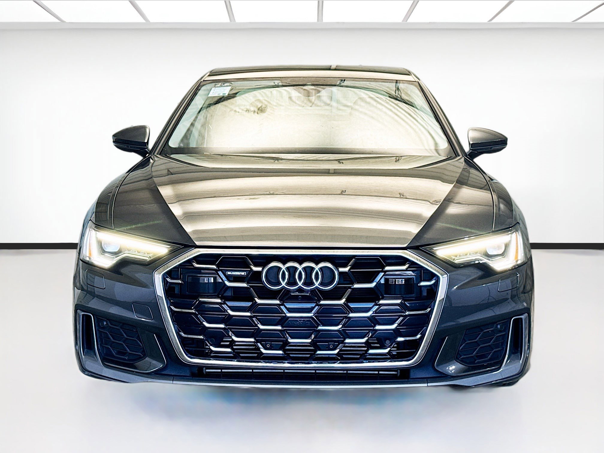 Used 2024 Audi A6 Premium Plus image 2