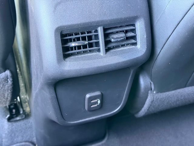 Used 2023 Chevrolet Equinox RS FWD image 25