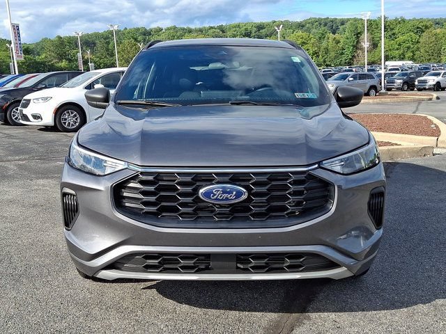 Used 2023 Ford Escape ST-Line w/ Tech Pack #1 AWD/4WD video 2