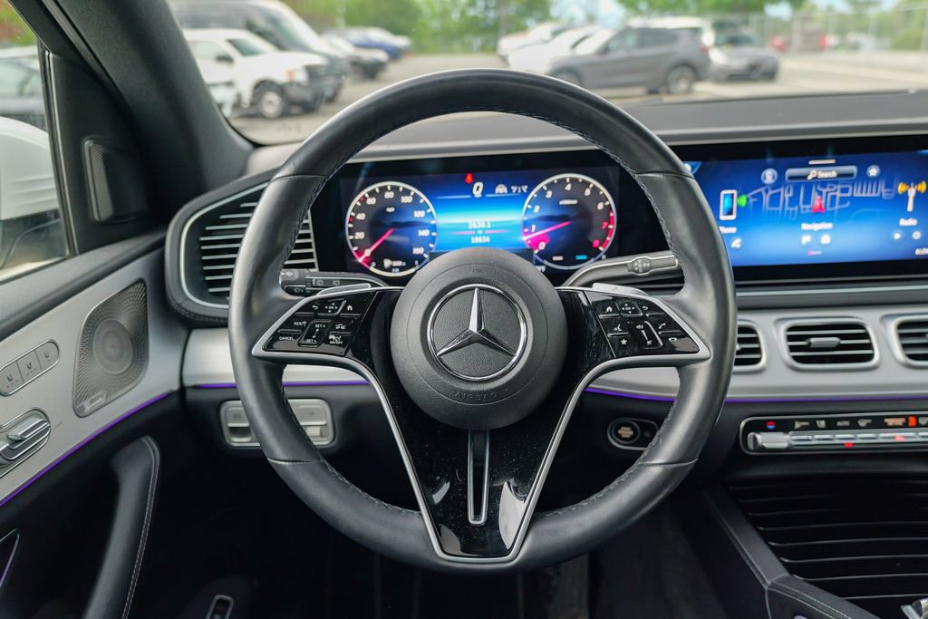 Used 2024 Mercedes-Benz GLS 450 4MATIC image 35