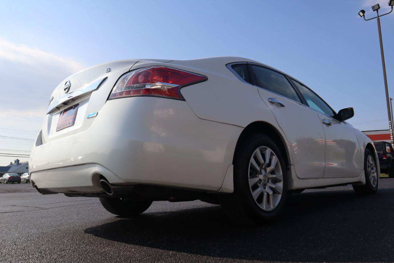 Used 2014 Nissan Altima 2.5 S w/ Display Audio Package FWD image 18