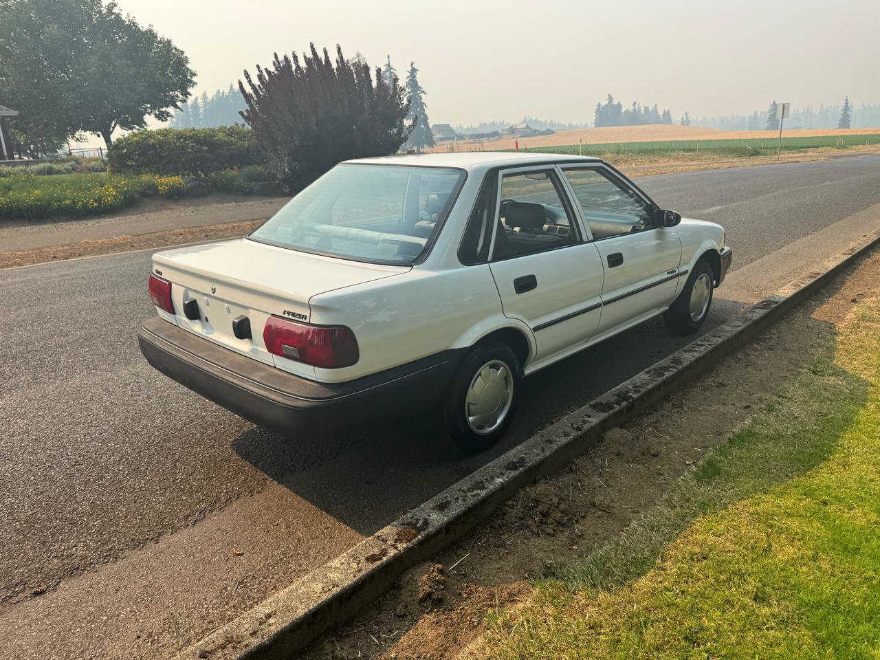 Used 1991 Geo Prizm LSi FWD image 5