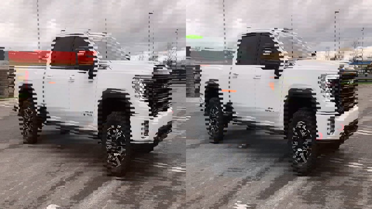 Used 2022 GMC Sierra 3500 AT4 w/ AT4 Preferred Package image 2