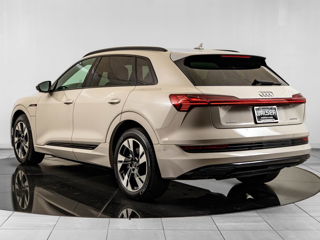 Used 2022 Audi e-tron Premium w/ Convenience Plus Package AWD/4WD image 6