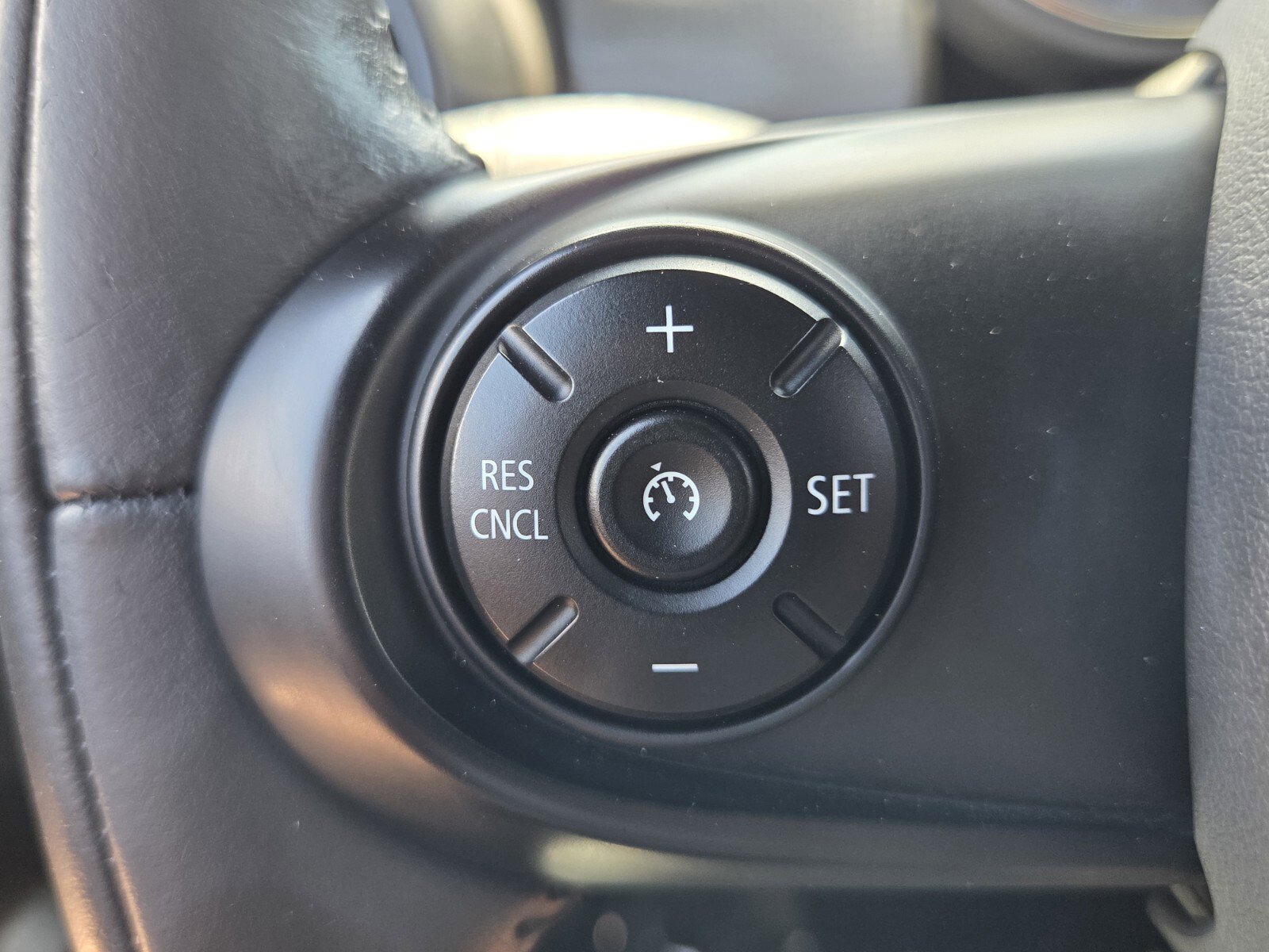 Used 2021 MINI Cooper Convertible image 29