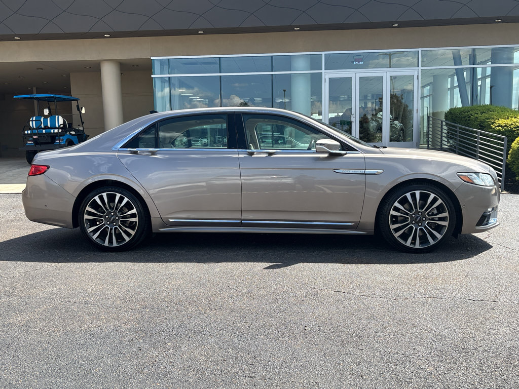 Used 2019 Lincoln Continental Reserve FWD image 32