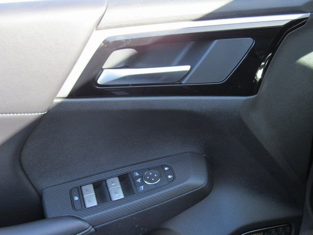 New 2025 Mitsubishi Outlander SE image 12