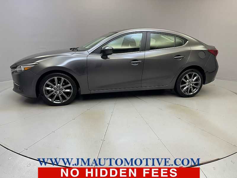 Used 2018 MAZDA MAZDA3 Grand Touring w/ Premium Equipment Package FWD image 2
