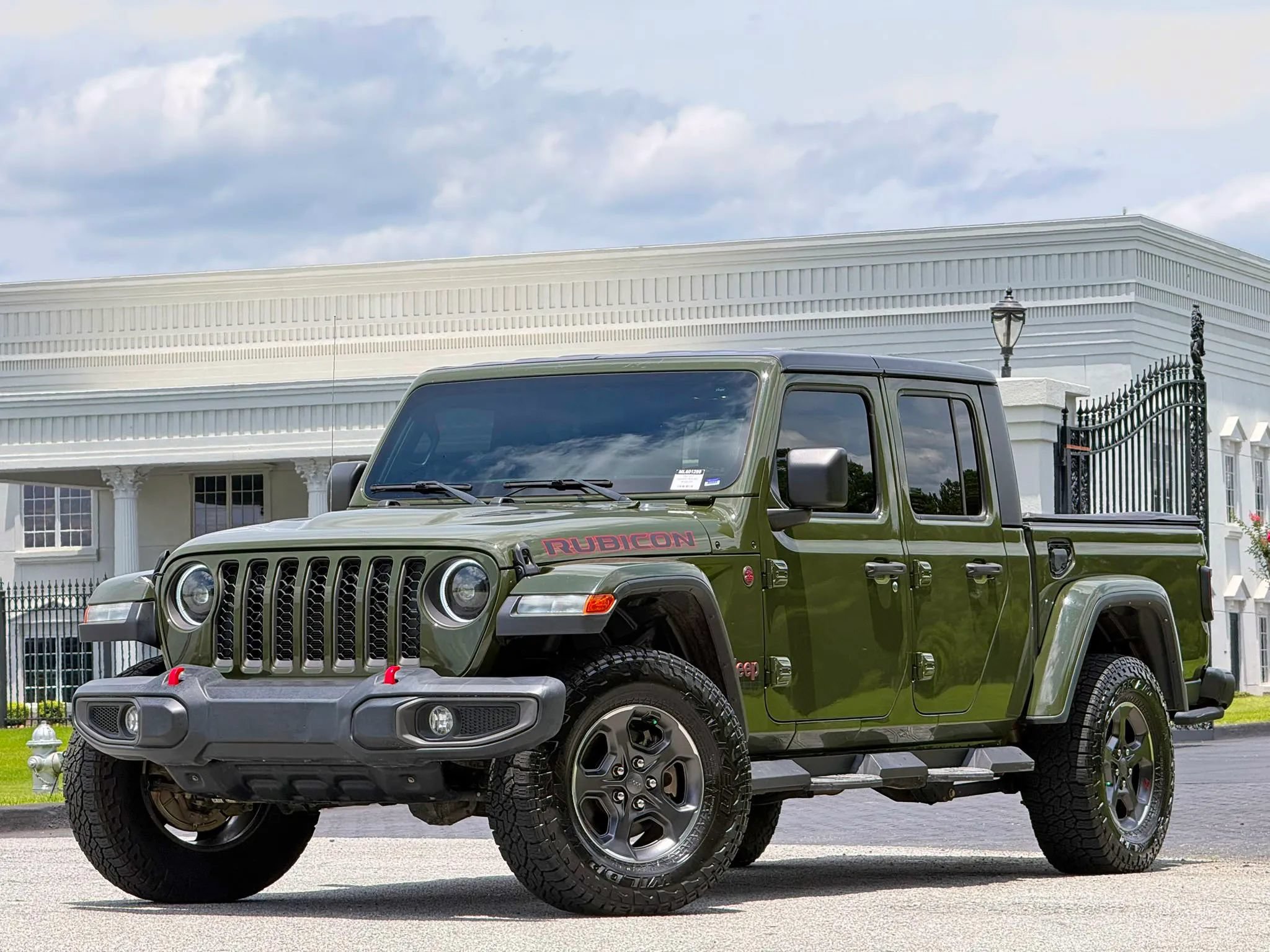 Used 2021 Jeep Gladiator Rubicon w/ Trailer Tow Package AWD/4WD image 1