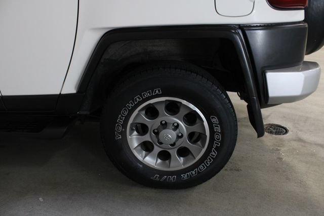 Used 2013 Toyota FJ Cruiser 4WD w/ Upgrade Pkg image 27
