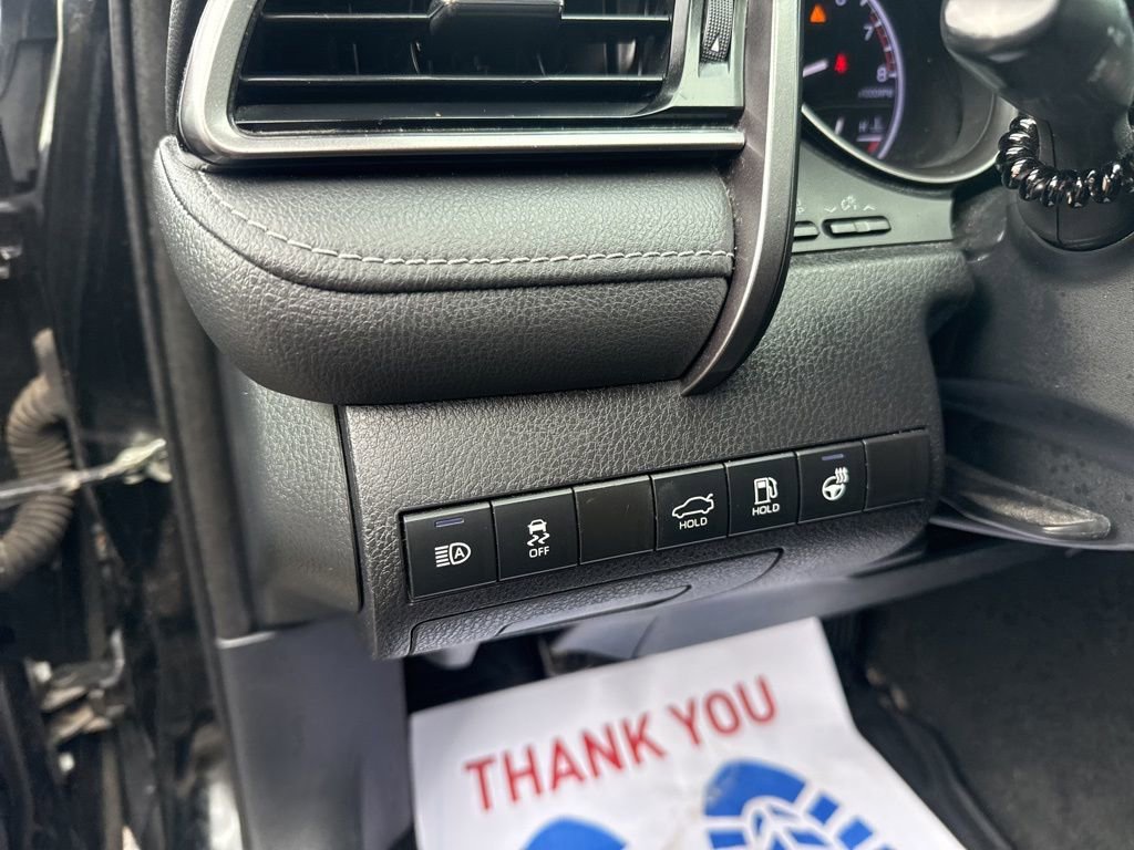 Used 2023 Toyota Camry SE w/ Cold Weather Package image 16