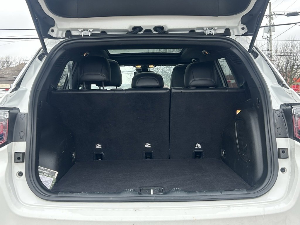 Used 2024 Jeep Compass Latitude w/ Sun and Sound Group image 8