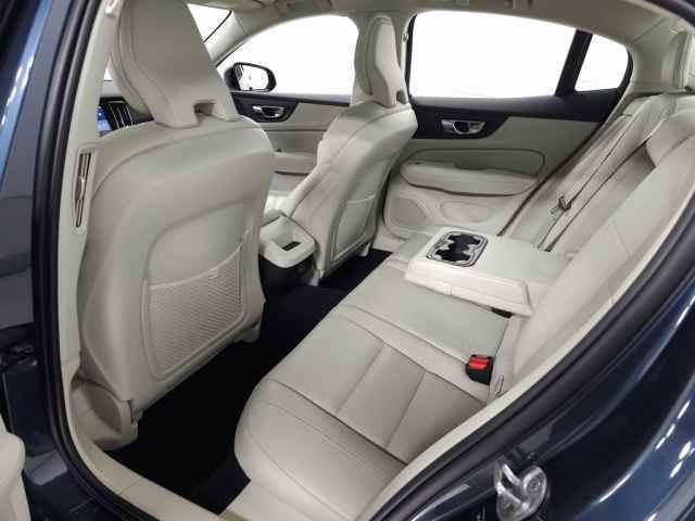 Used 2023 Volvo S60 B5 Core w/ Climate Package image 30