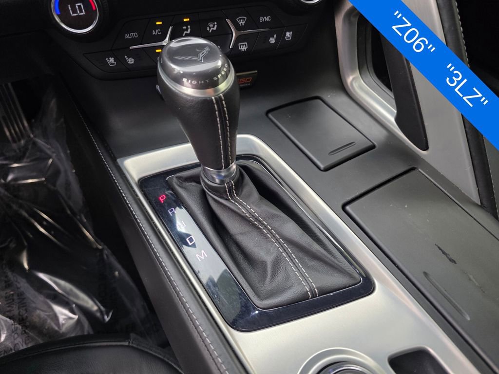 Used 2015 Chevrolet Corvette Z06 w/ 3LZ Preferred Equipment Group RWD image 23