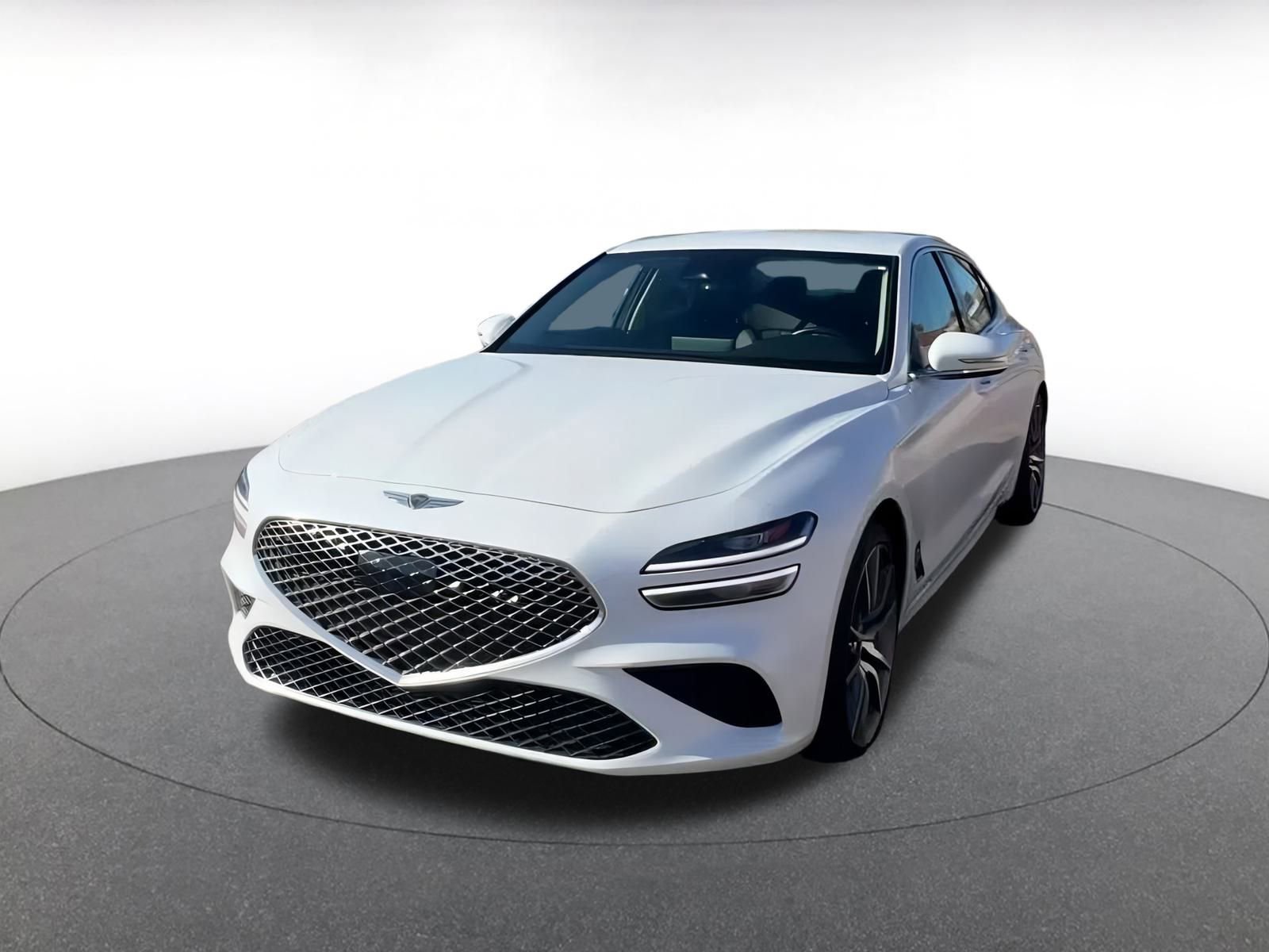 Used 2025 Genesis G70 2.5T image 7