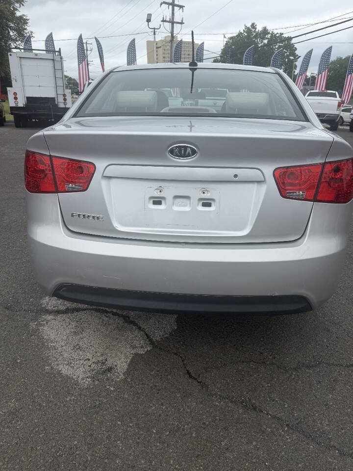 Used 2012 Kia Forte LX FWD image 13