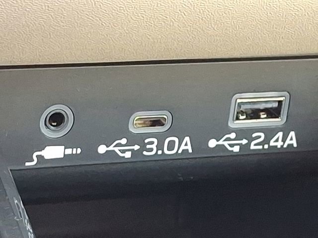 Certified 2025 Subaru Outback Limited image 28