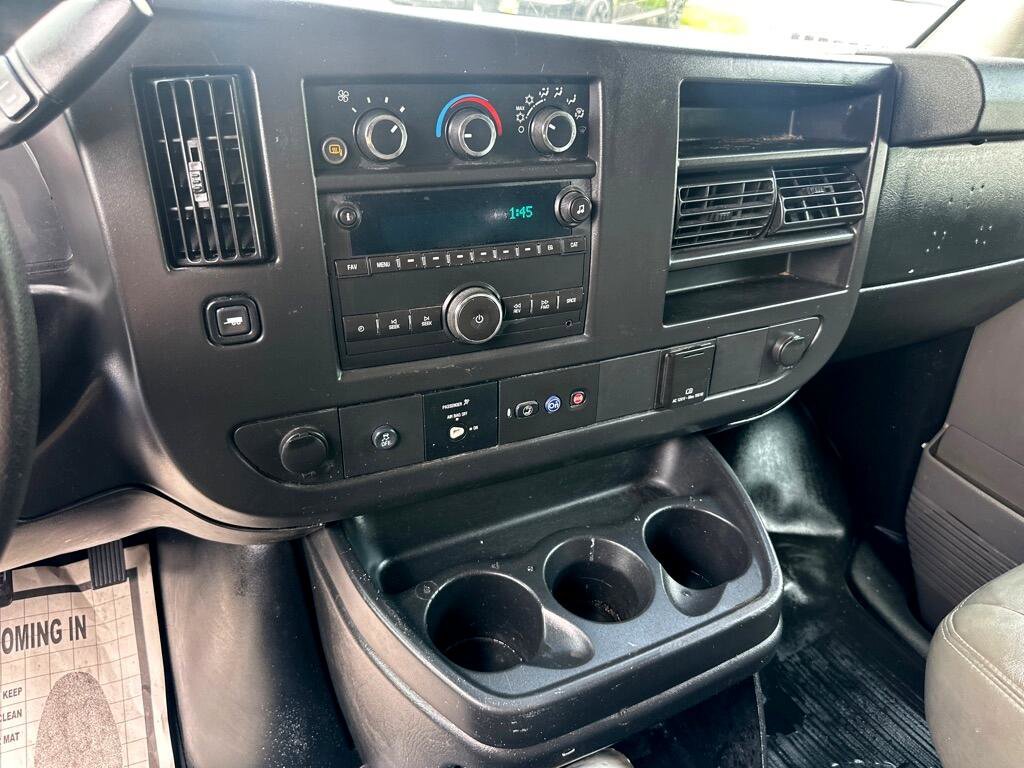 Used 2015 Chevrolet Express 3500 LS image 33
