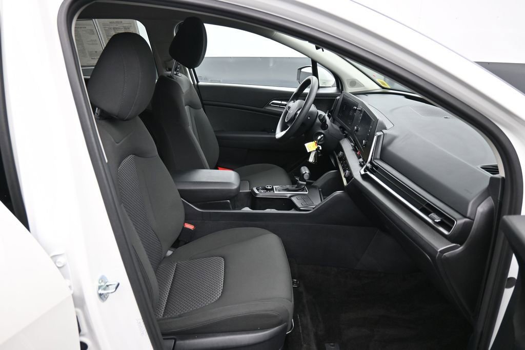 Certified 2025 Kia Sportage LX FWD image 23