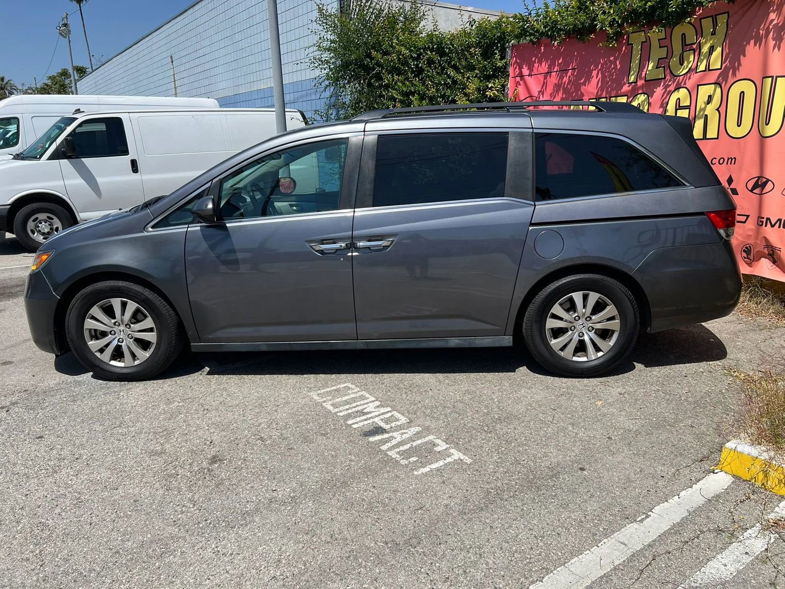 Used 2016 Honda Odyssey SE image 6
